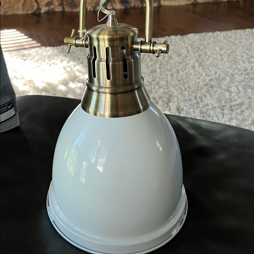 Pendant light